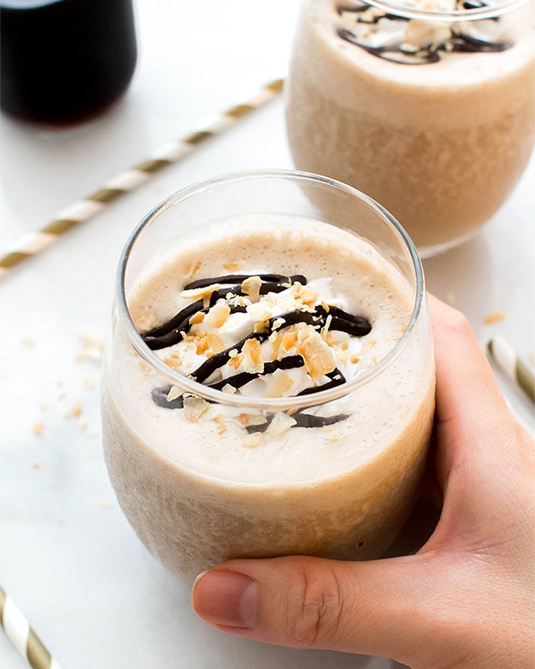 🍨 COCONUT COLD BREW SMOOTHIE 🍨